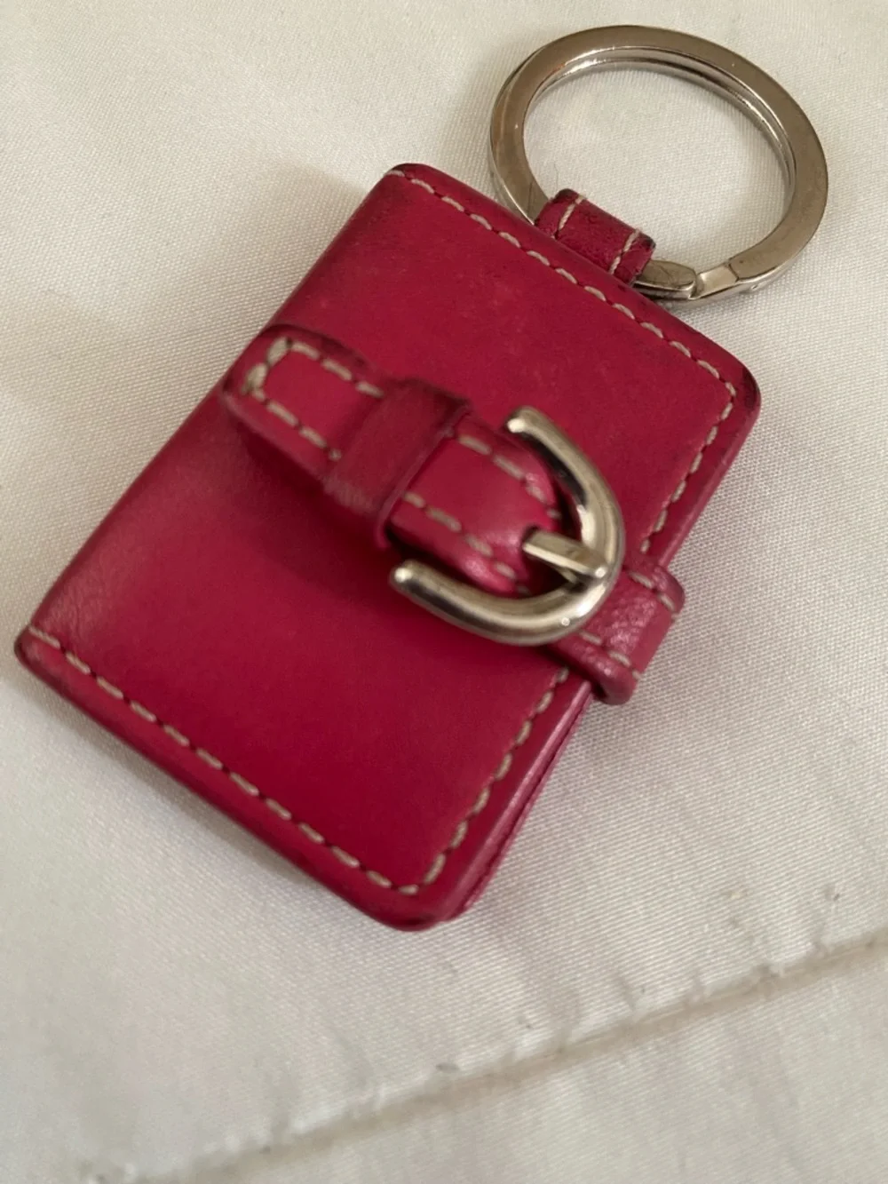 RARE pink leather Coach photo keychain!! - Picture 3 of 10